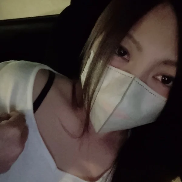こんばんは(⋆ᴗ͈ˬᴗ͈)”