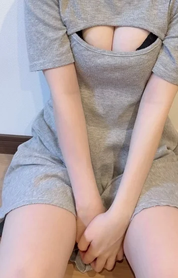 可愛い系彼女　りの