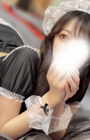 伊澄　ゆりな