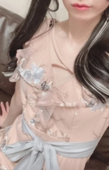 深月　らる