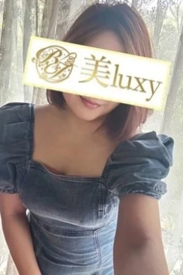 藤川ひな