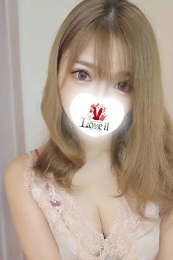 優木みなみ
