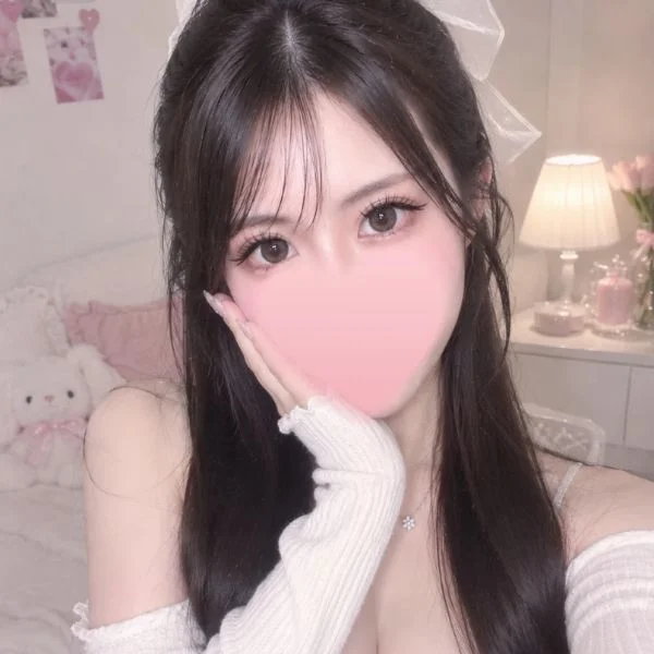 前髪つくってみたんだけどどうかな？🧏🏻‍♀️🩷