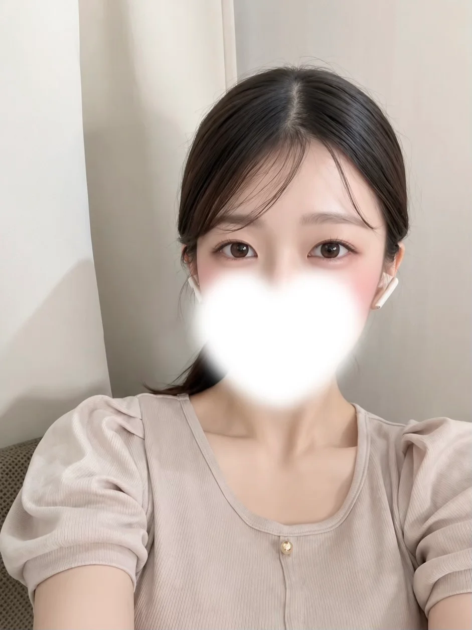 おはよう☀️ 最近暑いよね〜🥹 毎日の通勤で溶けそうになっ