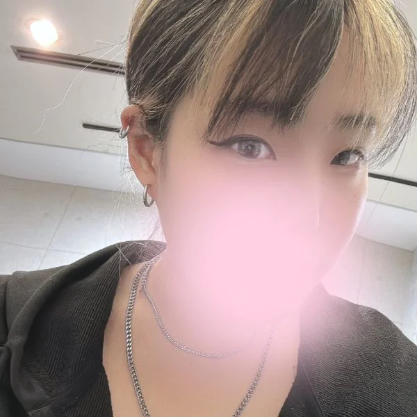 今日は少し早い時間からいますよ〜✨✨✨