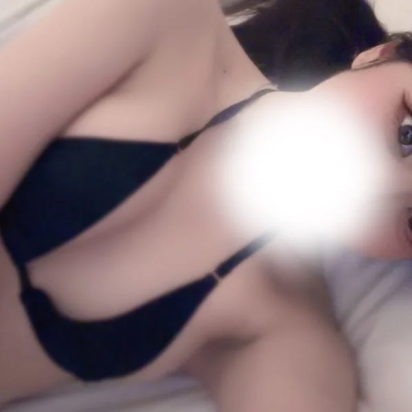 出勤してます💡 ̖́-‬本日も20時までいてます‼️