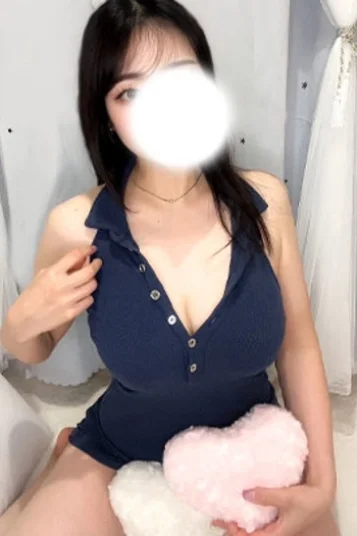 栗山かりな