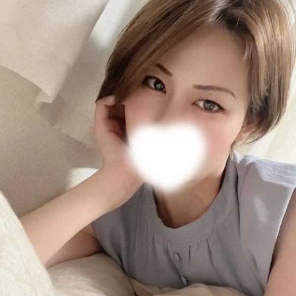こんばんは✨次回、  2日 12時〜21時  ♪