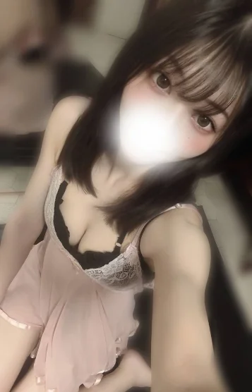 成海なつね