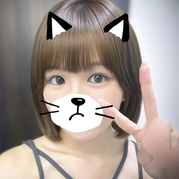 にゃ〜^..^₎