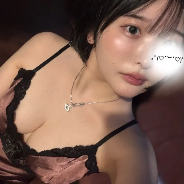 出勤中🍓10:00~18:00🍓