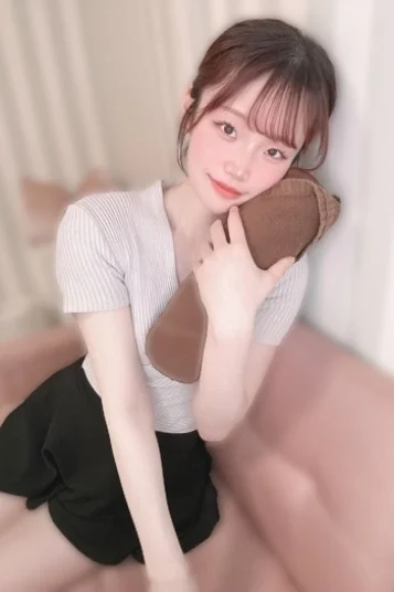愛沢ここあ
