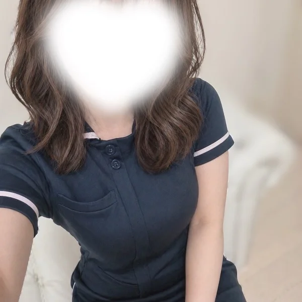 明日は⏰17-24出勤です🍒