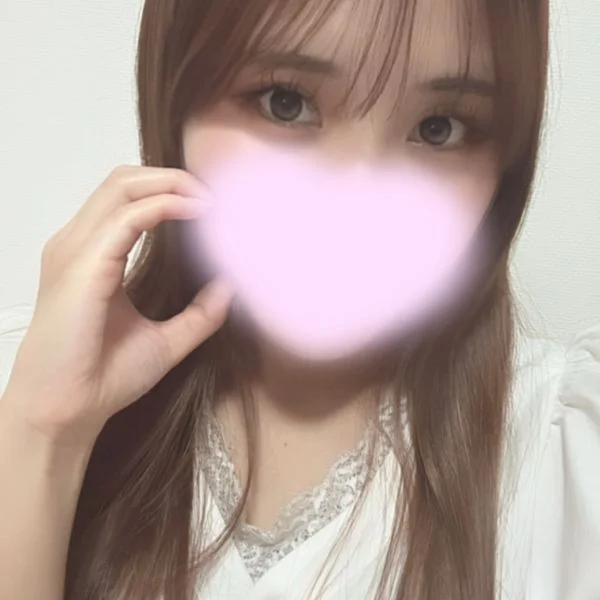 本日12:00~18:00で出勤中〜!