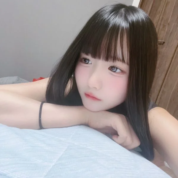 今日は18:00~1:00まで出勤してるよ〜!