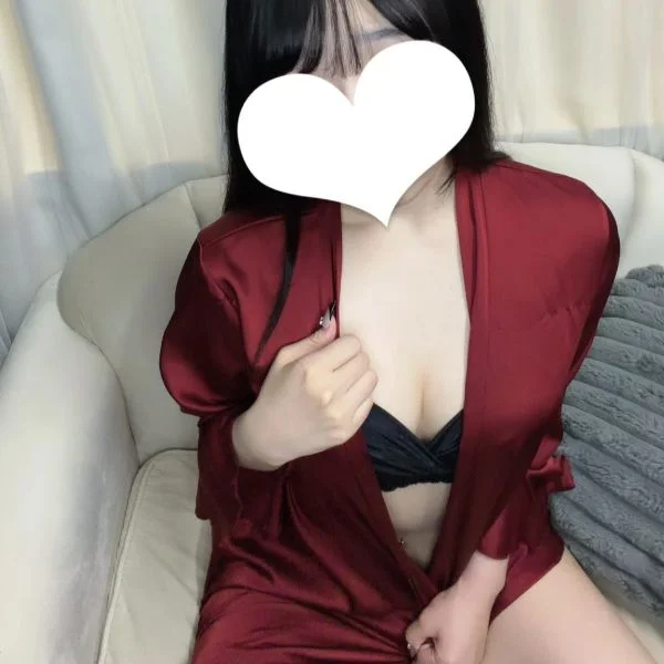 こんにちわっあゆみだよ> ̫ <