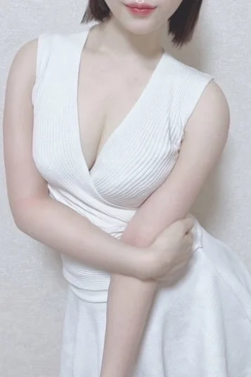 月野ひな
