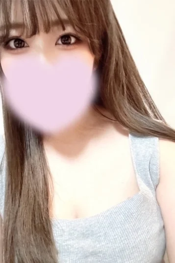 泉ひな