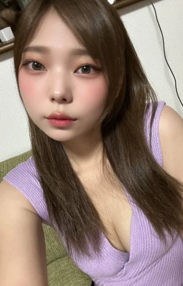 花萌ゆいな