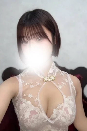 愛内れな