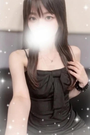 葉月　なな