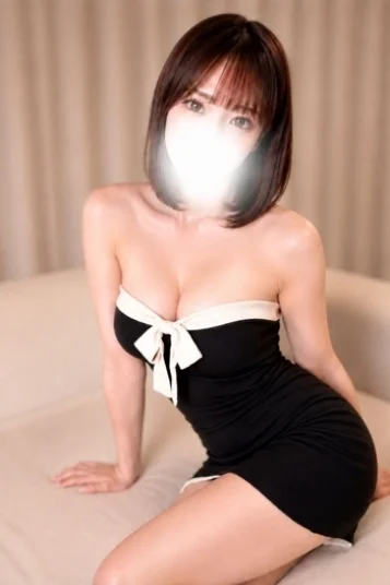 小春あや