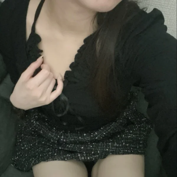 初投稿！つばき出勤してます✨✨