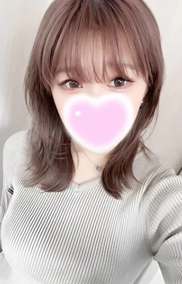 芹澤 レイラ