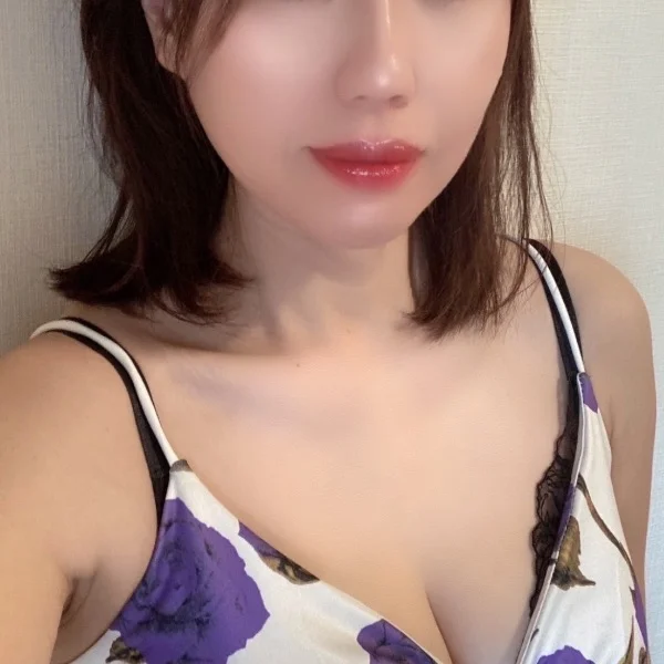 本日、10時から出勤してます♡