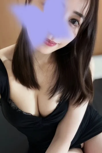 桃瀬 めい