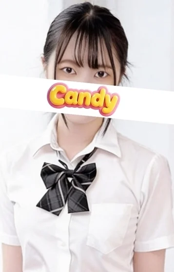 望月ゆずは