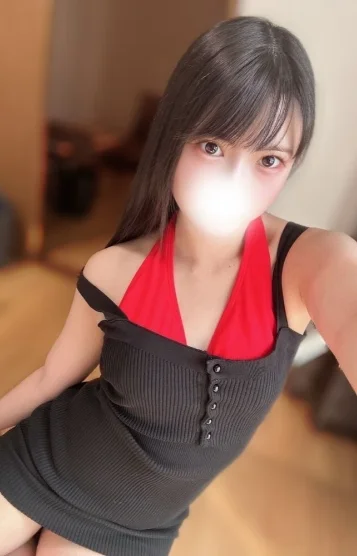 綾瀬　くるみ