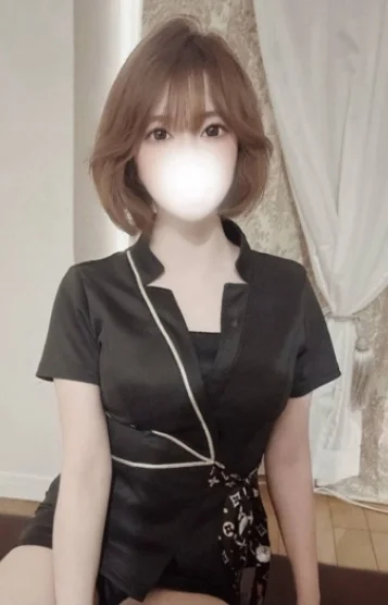 柚木メイ
