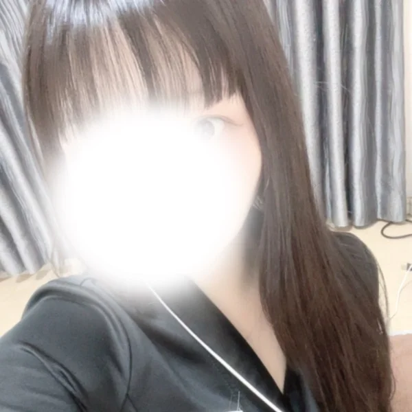 本日12時〜5時出勤してます！