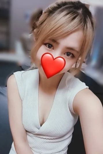 愛瀬ちさ