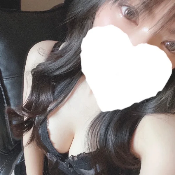 本日6/17(水)10:00〜15:00出勤です⭐︎
