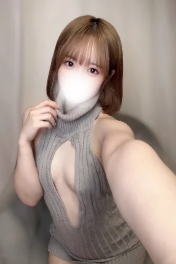 愛月まゆ