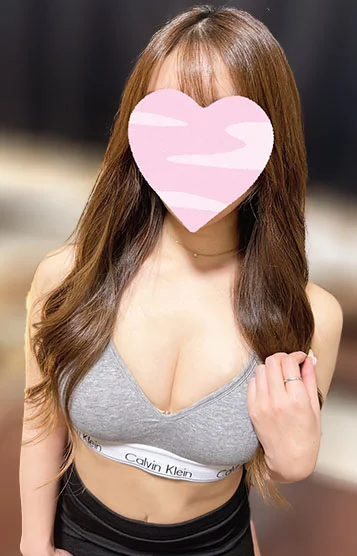 新人エマ