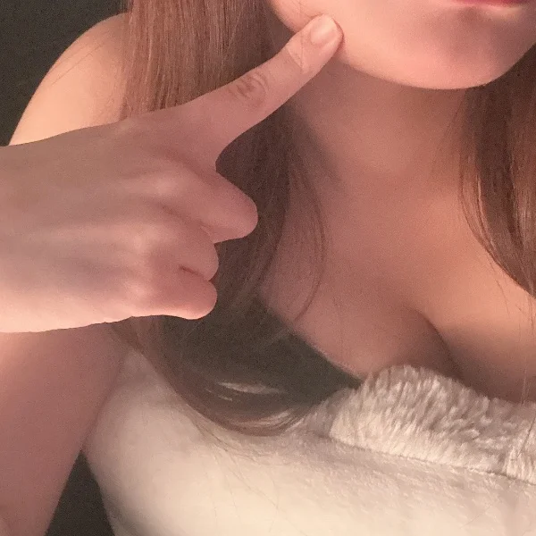 本日21時まで出勤してます🌸