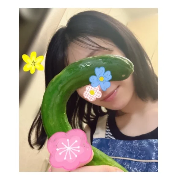 きゅうりも暑い🥒