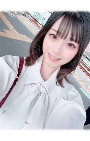 堀北もえか