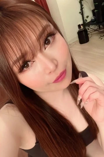 一咲あゆか