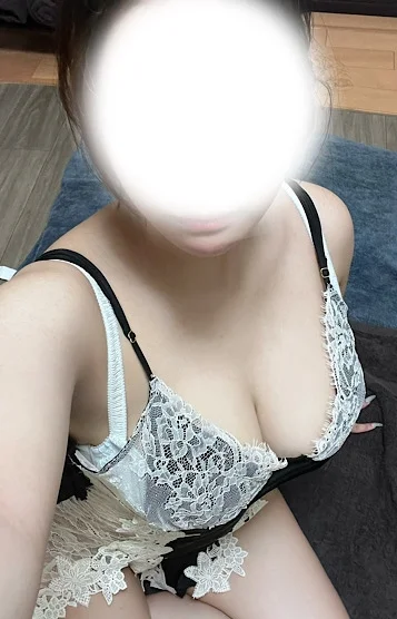 如月　ひなの