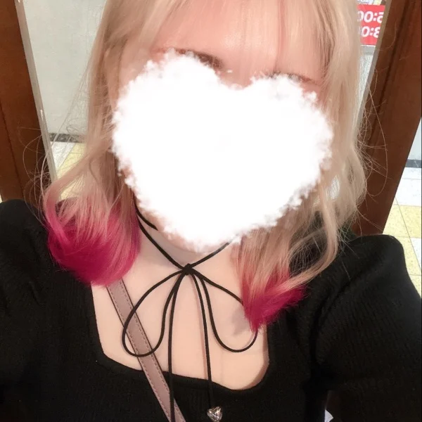 本日18:00〜23:00まで出勤です🫶🏻