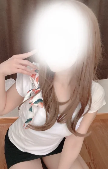 愛原えいみ