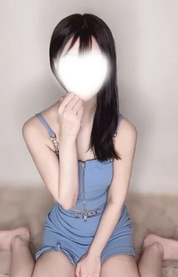 進藤みな