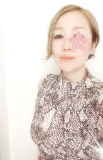 由美