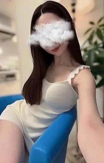 芦名さりな
