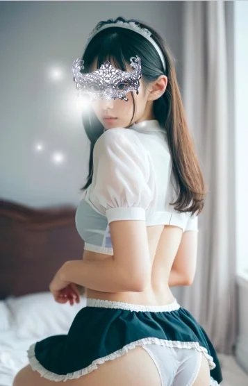清楚仮面モモ