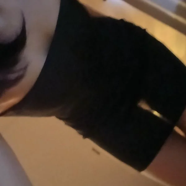 静かに笑✨